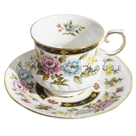 Tasse à thé et soucoupe à fleurs Liberty